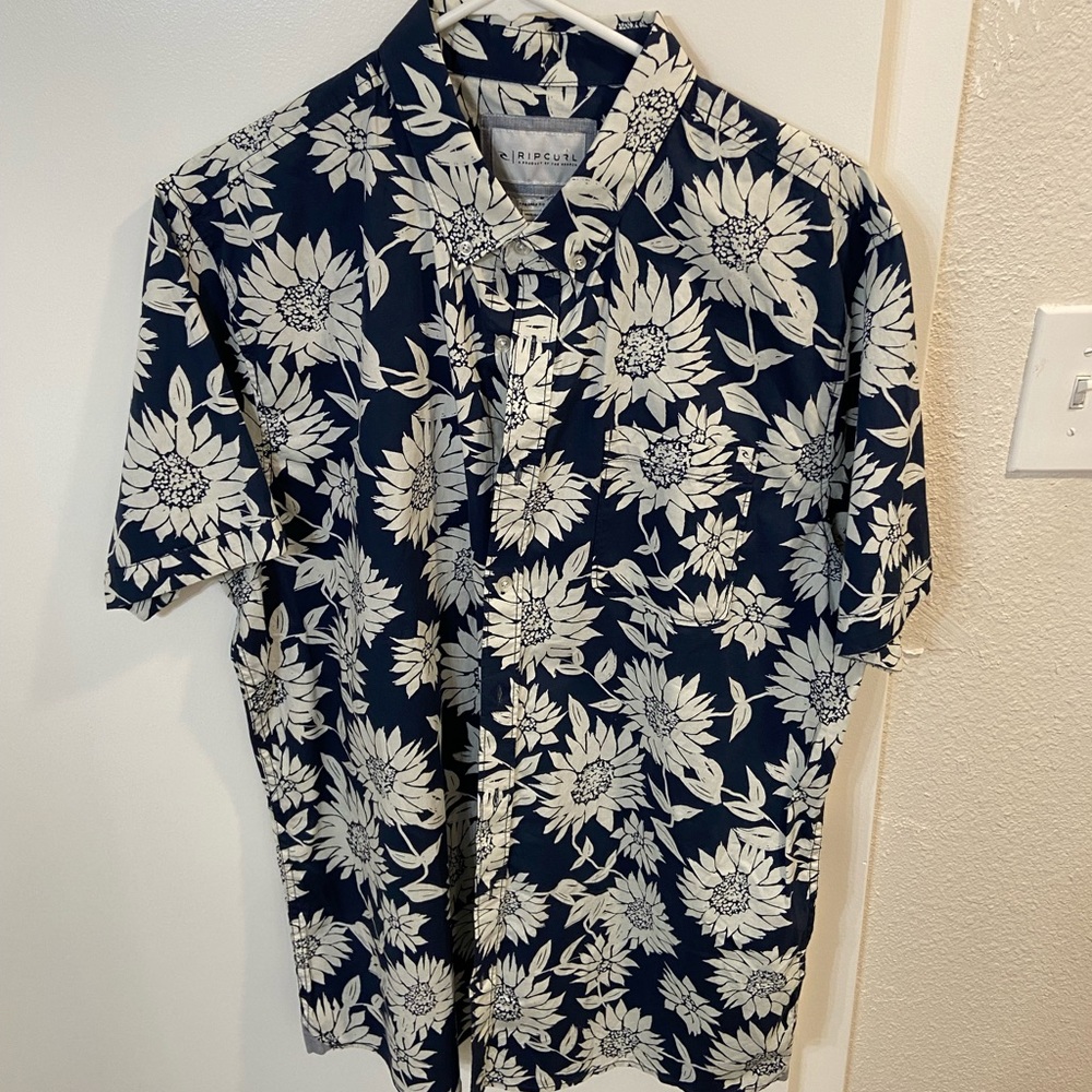 Men’s Floral Rip Curl Button Down Shirt
